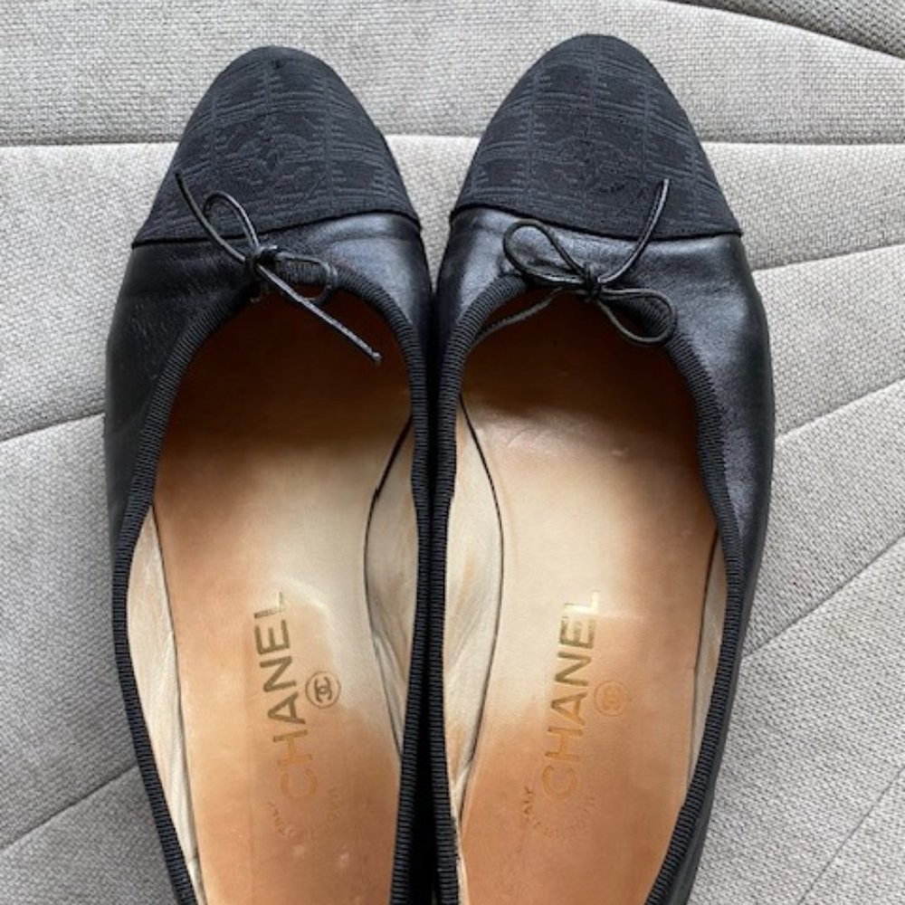Chanel Ballet Flats (shoes)